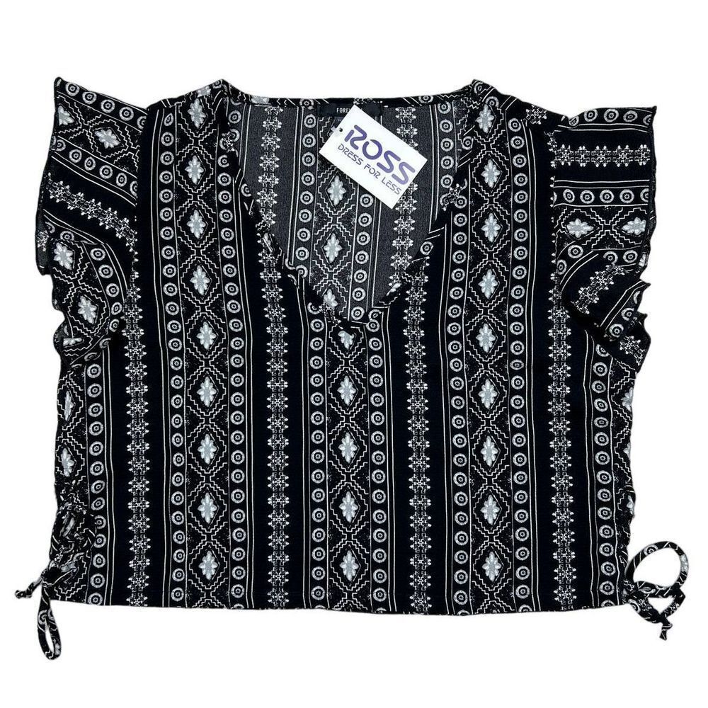 Forever 21 Women V-Neck Cropped Top Flutter Sleeve Blouse BOHO Black Small‎ NWT